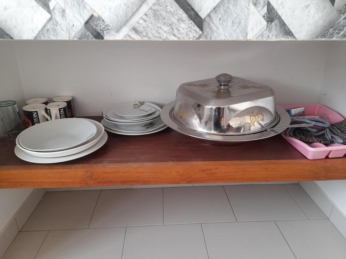 Appartement Familial Spacieux Avec Climatisation Ziguinchor Exteriör bild