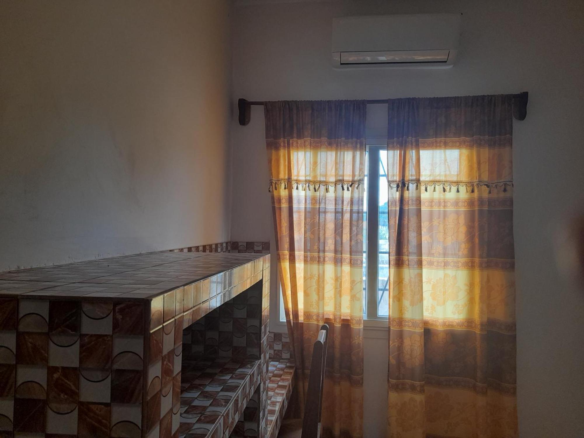 Appartement Familial Spacieux Avec Climatisation Ziguinchor Rum bild