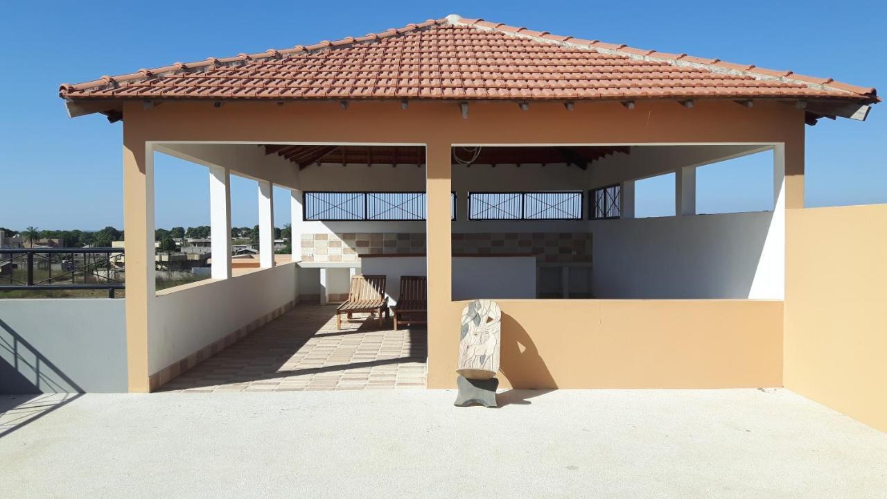Appartement Familial Spacieux Avec Climatisation Ziguinchor Exteriör bild