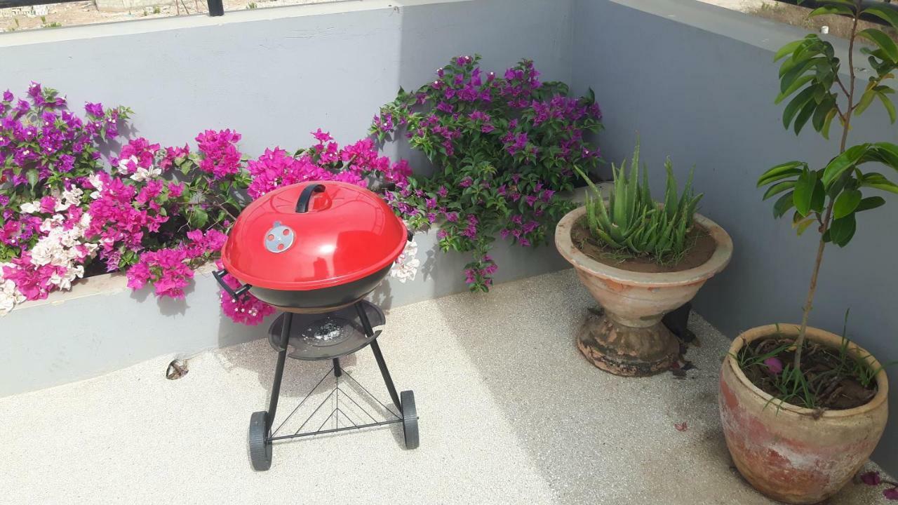Appartement Familial Spacieux Avec Climatisation Ziguinchor Exteriör bild